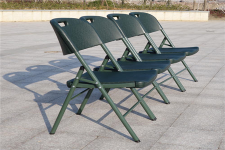 Use of folding chairs